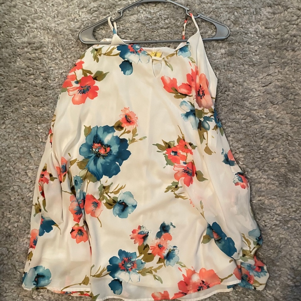 Flower keyhole dress